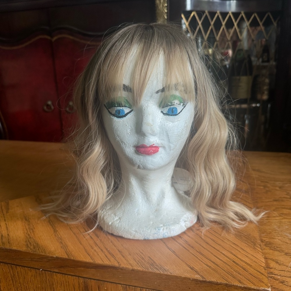 18” Blonde wig